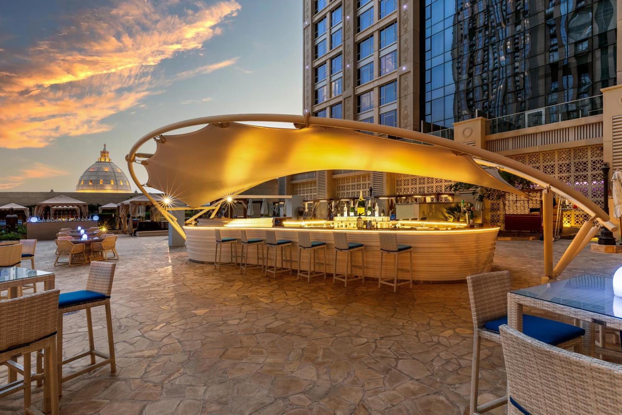 Hilton Dubai Al Habtoor City Dış mekan fotoğraf